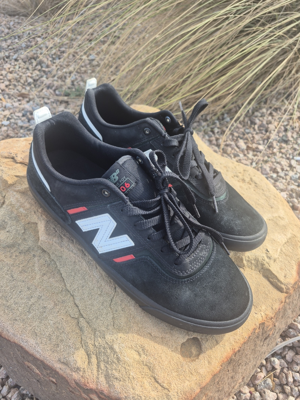 New Balance Men’s Black Suede Skate Shoes - N Logo